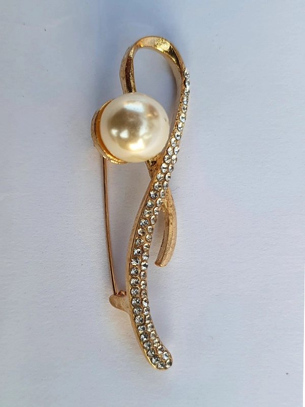 Minimalist Gold Scarf Brooch for Women